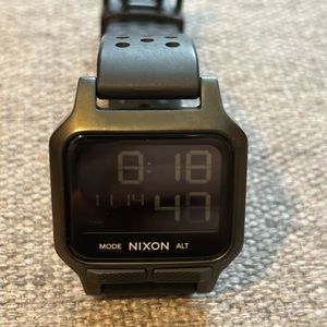 Nixon the Heat Fitness Watch Bronze and Black